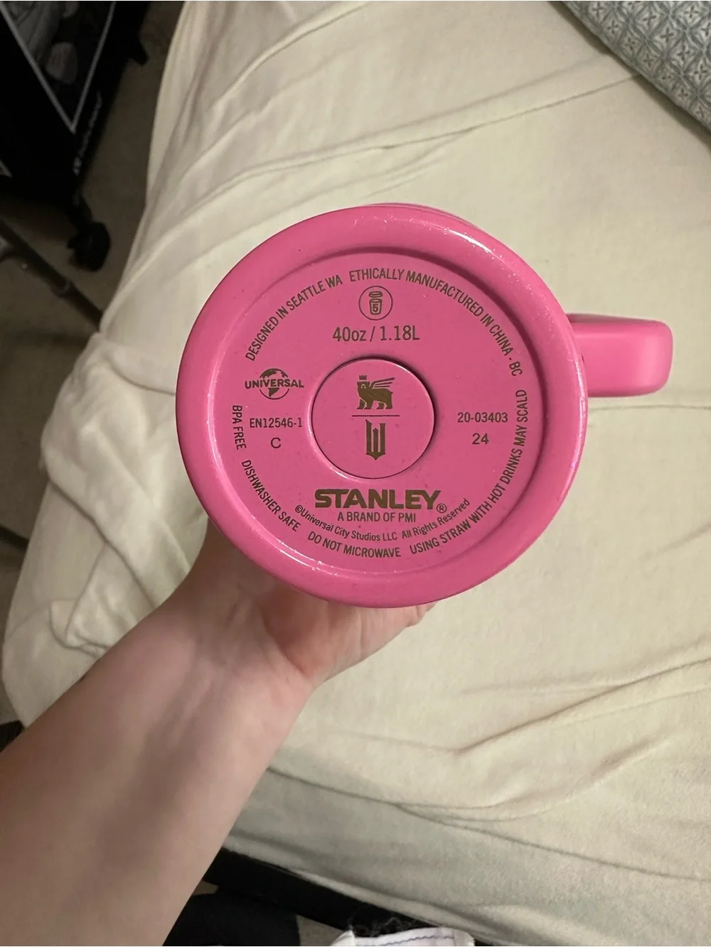 Stanley x Wicked Glinda Pink Glitter Tumbler and Straw - Picture 4 of 6